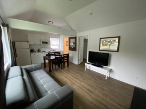 Harrison Lake Cottages